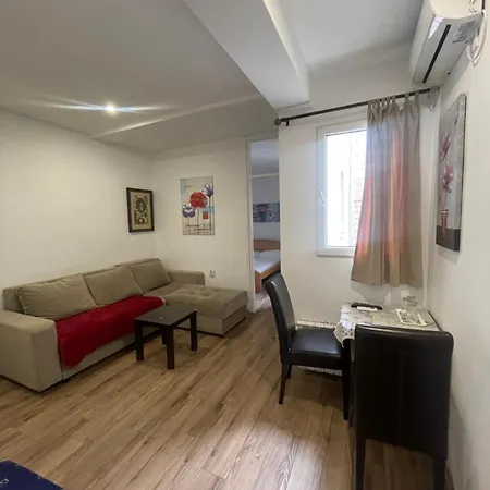 Appartement Sleep And Go L E F T River Belgrade