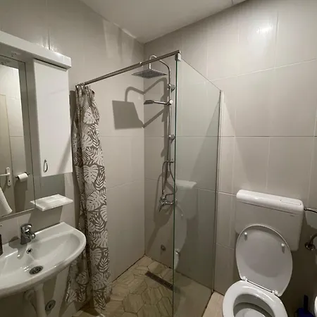 Sleep And Go L E F T River Apartment