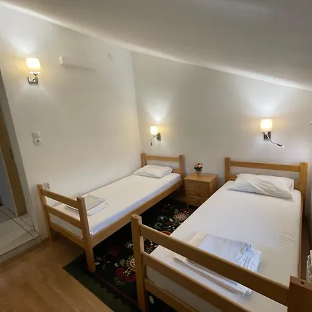 Sleep And Go L E F T River Apartment *