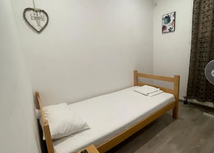 Sleep And Go L E F T River Apartment Belgrade